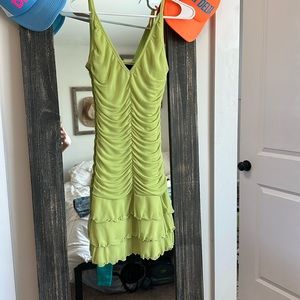 Moda international green dress!